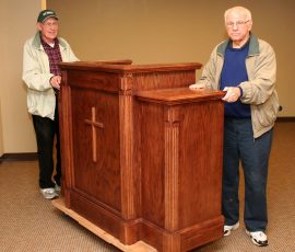 COMMUNITY CHURCH PULPIT DEC 2010